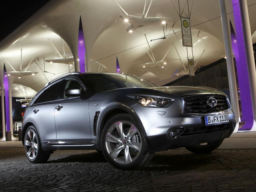  Infiniti FX30d S 2012 года  (фото 27 из 28)